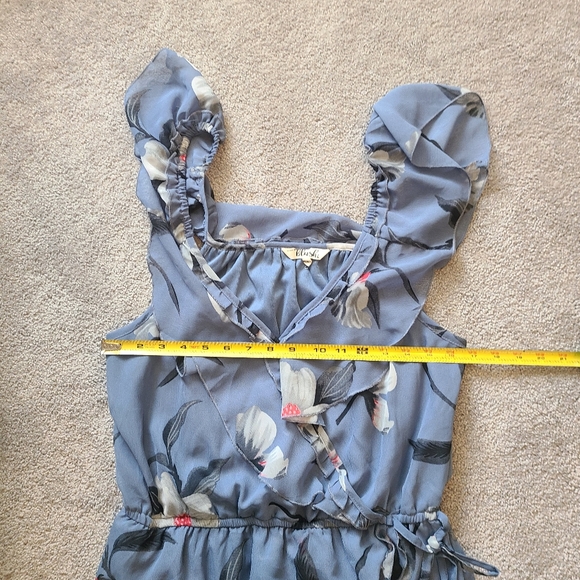 Hint of Blush Long Maxi Flutter Dress Size Large Magnolia Floral Blue High Low - Picture 16 of 16